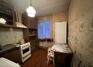 Сдаю в аренду 1-комнатную квартиру, 32 м2, Мурманская область, улица Адмирала Сизова, 1