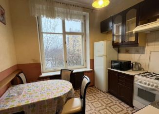 Сдается в аренду 3-комнатная квартира, 80 м2, Санкт-Петербург, Краснопутиловская улица, 10, Кировский район