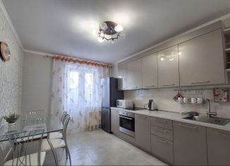 Аренда 2-ком. квартиры, 70 м2, Хабаровск, улица Лермонтова, 52