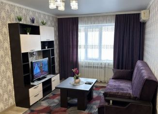 Сдается в аренду 2-ком. квартира, 60 м2, Шахты, Советская улица