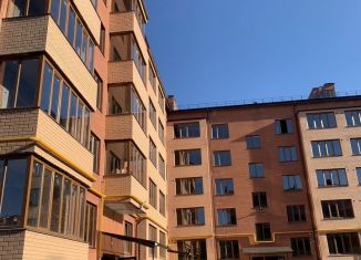 Продается трехкомнатная квартира, 90 м2, Северная Осетия, Весенняя улица, 39Б