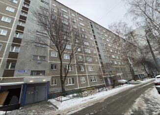 Продам 3-ком. квартиру, 58 м2, Екатеринбург, улица Пехотинцев, 21, Железнодорожный район