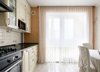 Продам 3-ком. квартиру, 89 м2, Калининград, улица Виктора Денисова, 12, Ленинградский район