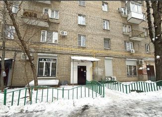 Продаю квартиру студию, 17.5 м2, Москва, метро Новокузнецкая, Космодамианская набережная, 4/22А