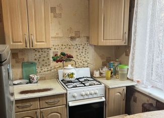 Продам 3-комнатную квартиру, 59 м2, Великий Новгород, проспект Александра Корсунова, 40к2