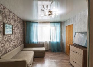 Продаю 3-ком. квартиру, 48 м2, Омск, проспект Мира, 30В