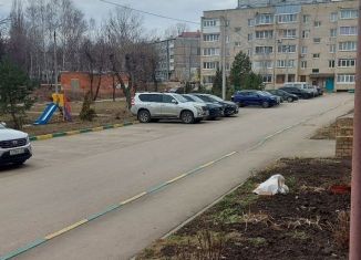 Продам трехкомнатную квартиру, 62 м2, Новомосковск, улица Орджоникидзе, 4