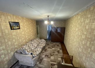 Сдается трехкомнатная квартира, 57.6 м2, Великие Луки, улица Некрасова, 17