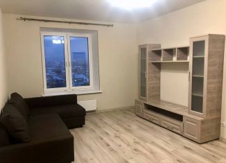 Сдаю 1-ком. квартиру, 37 м2, Казань, улица Фикрята Табеева, 1, ЖК Весна