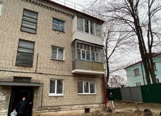 Продается 1-комнатная квартира, 32.3 м2, Брянская область, улица Орджоникидзе, 2Б