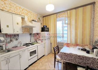 Продается двухкомнатная квартира, 40 м2, Старый Оскол, микрорайон Макаренко, 34