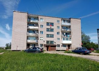 Продаю комнату, 12.2 м2, Чудово, Новгородская улица, 11