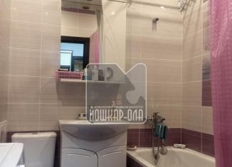 Продам 1-ком. квартиру, 40 м2, Йошкар-Ола, улица Петрова, 28, микрорайон Мирный