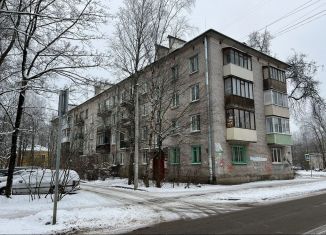 Продается 3-комнатная квартира, 54.2 м2, Гатчина, улица Володарского