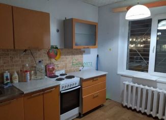 Продается двухкомнатная квартира, 52.7 м2, Тобольск, микрорайон 7А, 16