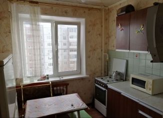 Сдам 2-ком. квартиру, 64 м2, Балаково, Харьковская улица, 34