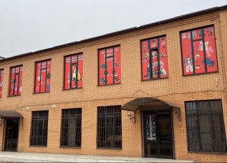 Продаю торговую площадь, 350 м2, Наурская, Красная улица, 44А