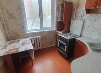 Сдается в аренду 3-ком. квартира, 57 м2, Алтайский край, улица Антона Петрова, 240