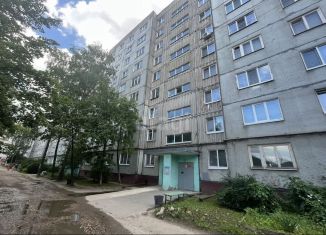 Продам 2-ком. квартиру, 54 м2, Смоленск, улица Маршала Ерёменко, 22, Заднепровский район