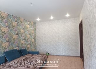 Продам 2-ком. квартиру, 48 м2, Курск, Союзная улица, 14Б