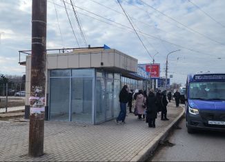 Сдам в аренду торговую площадь, 15 м2, Астрахань, улица Победы, 58А/1