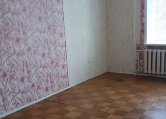 Трехкомнатная квартира на продажу, 59.8 м2, Катайск, улица Королёва, 4