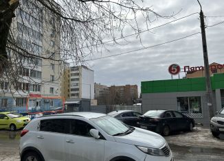 Сдам торговую площадь, 95 м2, Калуга, улица Баррикад, 8, Московский округ