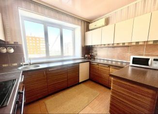 Сдается в аренду 3-ком. квартира, 110 м2, Тюмень, улица Салтыкова-Щедрина, 53