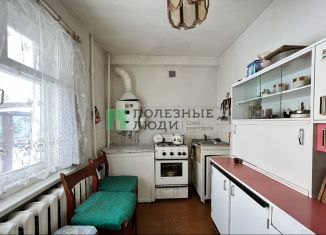 Продается трехкомнатная квартира, 58 м2, посёлок городского типа Ярега, улица Космонавтов, 8