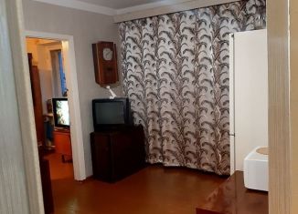2-комнатная квартира в аренду, 41 м2, Псков, улица Гагарина, 6