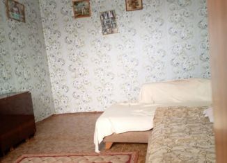 Продам 2-комнатную квартиру, 50 м2, Волгодонск, улица Черникова, 23