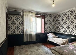 Продажа двухкомнатной квартиры, 56 м2, Кизляр, улица 40 лет Дагестана, 18