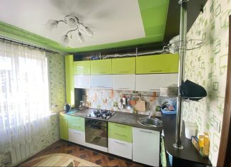 Продаю двухкомнатную квартиру, 50.5 м2, Ангарск, 32-й микрорайон, 7