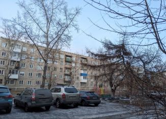 Двухкомнатная квартира на продажу, 44 м2, Черногорск, проспект Космонавтов, 8Б