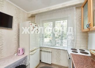 Двухкомнатная квартира на продажу, 44 м2, Новосибирск, улица Кропоткина, 113, метро Сибирская