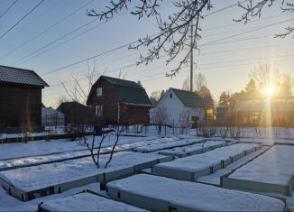 Продам дачу, 20 м2, Среднеуральск, улица Свердлова, 3