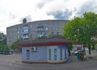 Продается торговая площадь, 32 м2, Балашов, улица Карла Маркса, 22