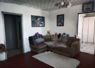 Сдается в аренду трехкомнатная квартира, 52 м2, Свердловская область, улица Матросова, 1А