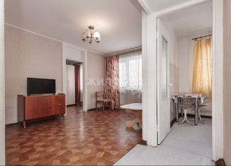 Продается 2-ком. квартира, 46 м2, Новосибирск, Новогодняя улица, 18, метро Речной вокзал