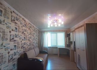 Продам трехкомнатную квартиру, 60 м2, Бузулук, 4-й микрорайон, 25