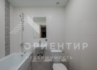 Продаю 1-ком. квартиру, 32.3 м2, Екатеринбург, метро Чкаловская, Сухоложская улица, 10