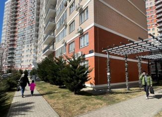 Продам 1-комнатную квартиру, 37 м2, Краснодарский край, улица Западный Обход, 45