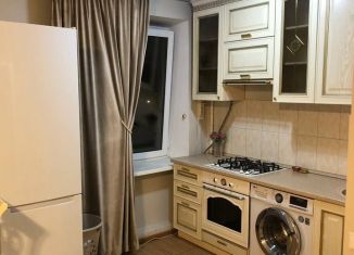 Сдается в аренду 2-комнатная квартира, 50 м2, Москва, улица Комдива Орлова, 4, метро Владыкино