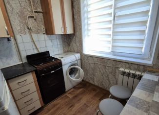 Аренда 2-комнатной квартиры, 43 м2, Дзержинск, улица Петрищева, 5Б