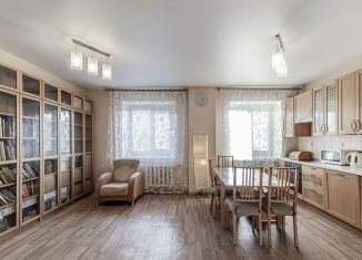 Продажа 3-комнатной квартиры, 70 м2, Омск, Почтовая улица, 6