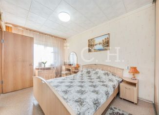 Продается 3-комнатная квартира, 58.8 м2, Челябинск, улица Барбюса, 132