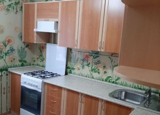 Сдаю 1-ком. квартиру, 35 м2, Чебоксары, бульвар Анатолия Миттова, 20