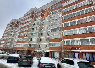 Продается 1-комнатная квартира, 51.5 м2, Киров, Комсомольская улица, 63