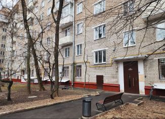 2-комнатная квартира на продажу, 59 м2, Москва, улица Усиевича, 23, метро Аэропорт