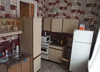 Сдам в аренду 3-ком. квартиру, 65 м2, поселок городского типа Инской, улица Пугачёва, 3